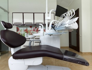 „Dental P.R.O.“: dantų balinimo mitai ir šiuolaikinės technologijos