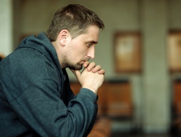 Miego trūkumas gali sukelti prostatos problemų.