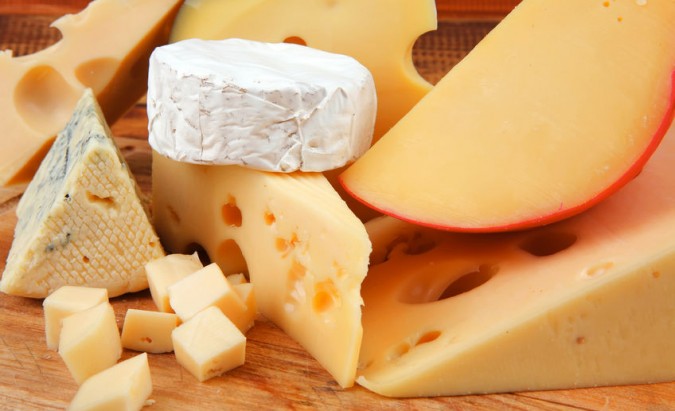 Užkandžiai, reguliuojantys burnos pH, ir fermentinio sūrio nauda