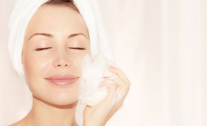 Veido valymas namuose ar pas dermatologą – ką rinktis?